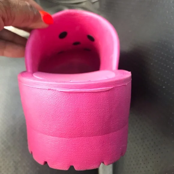 Kids Pink Crocs with Fun Charms size 6 - Picture 3 of 6